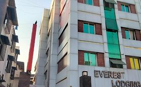 Hotel Everest Lodging Vashi 2*
