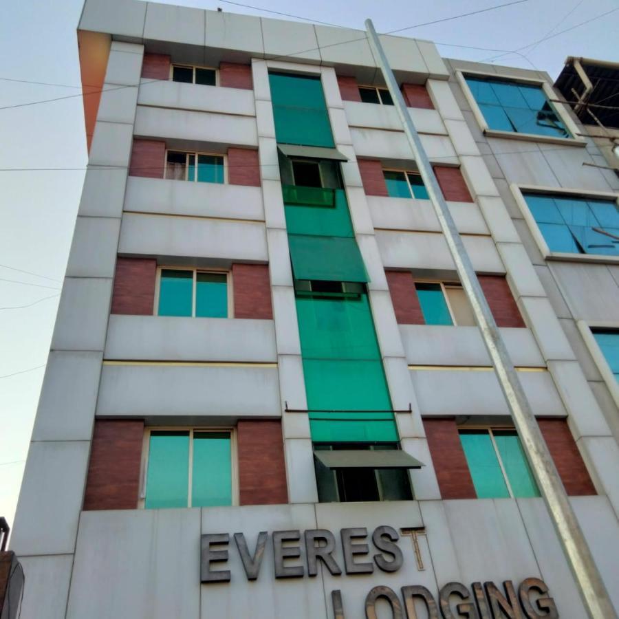 Hotel Everest Lodging Navi Mumbai Exterior photo