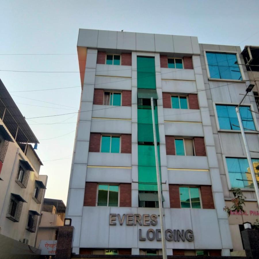 Hotel Everest Lodging Navi Mumbai Exterior photo
