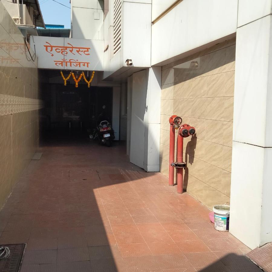 Hotel Everest Lodging Navi Mumbai Exterior photo