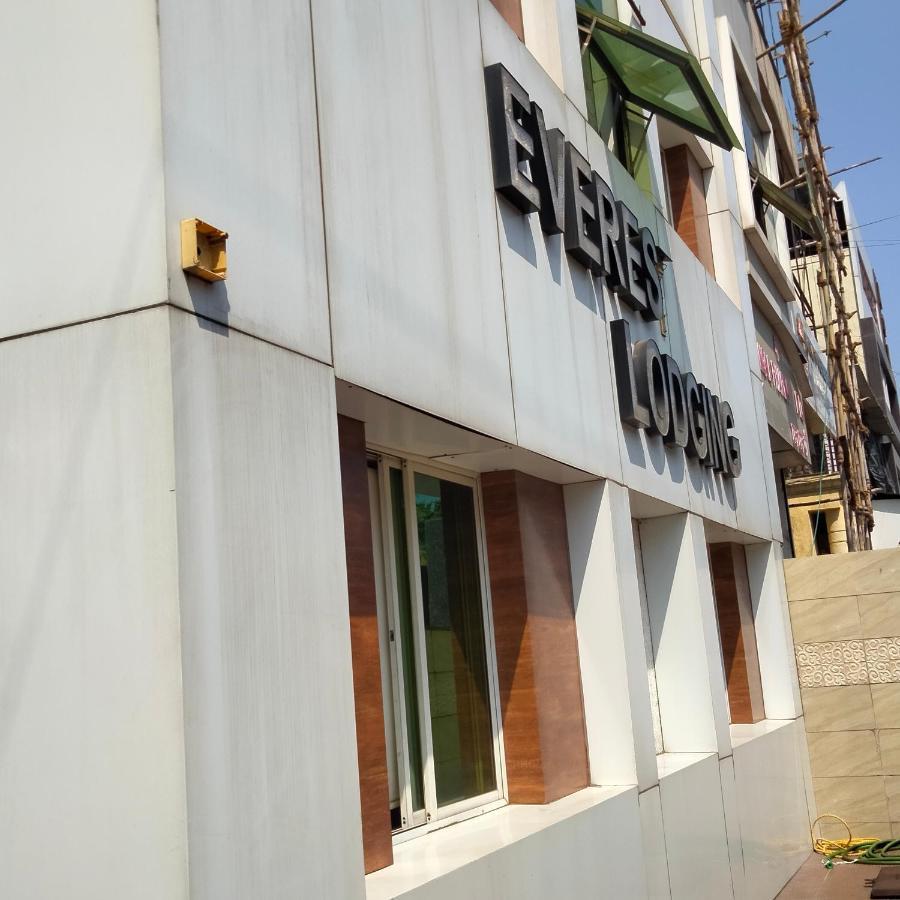 Hotel Everest Lodging Navi Mumbai Exterior photo