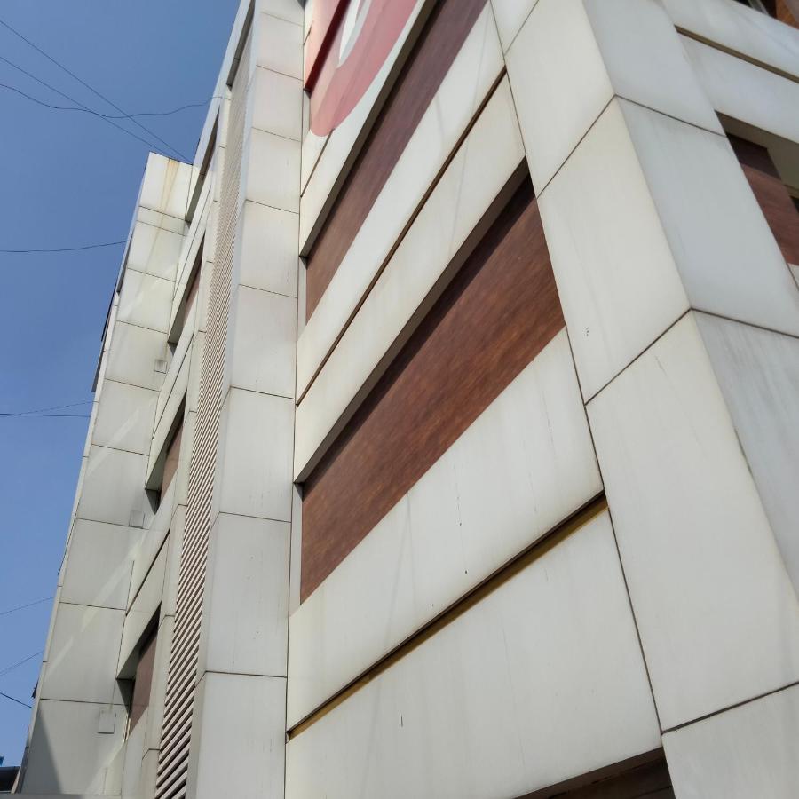 Hotel Everest Lodging Navi Mumbai Exterior photo