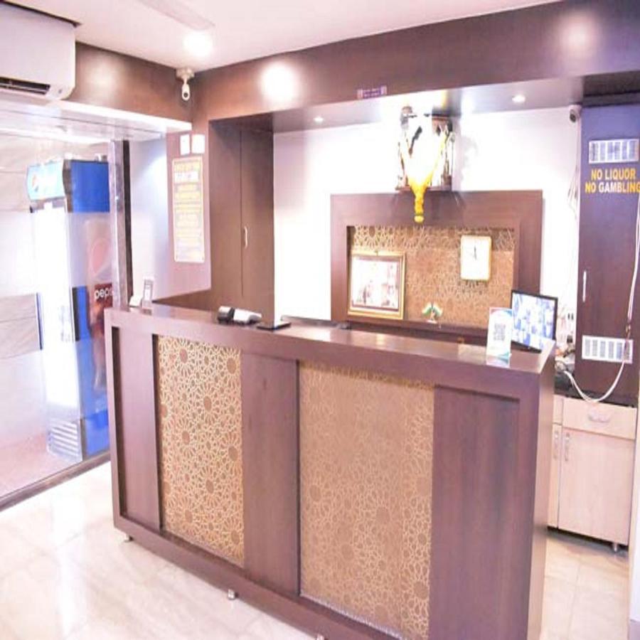 Hotel Everest Lodging Navi Mumbai Exterior photo